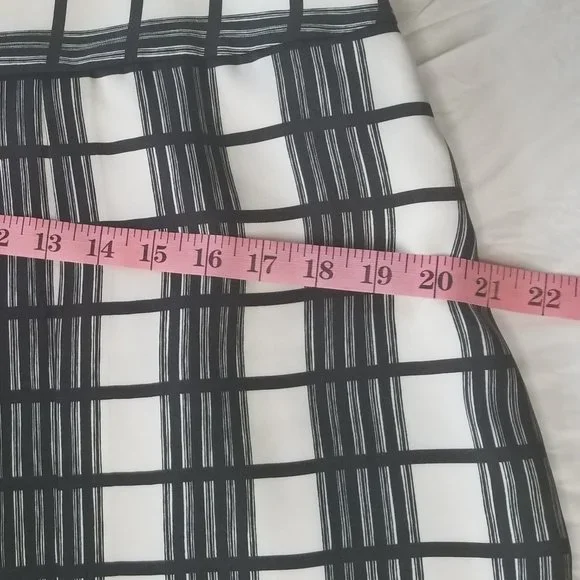 Judith & Charles Lined Black and White Plaid Front Pleated A-Line Skirt Size 8 - Picture 6 of 8